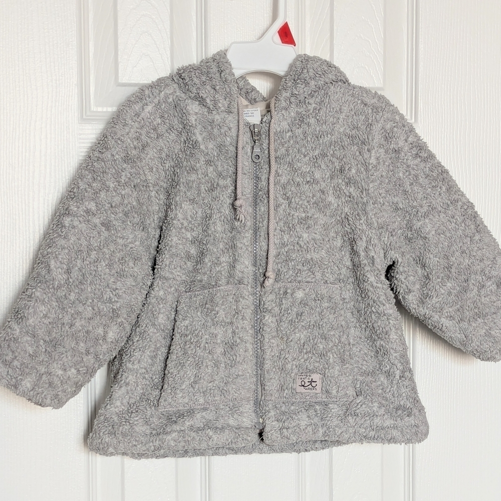 Adorable Girls' Cozy Gray Zip-Front Sherpa Jacket with Hood